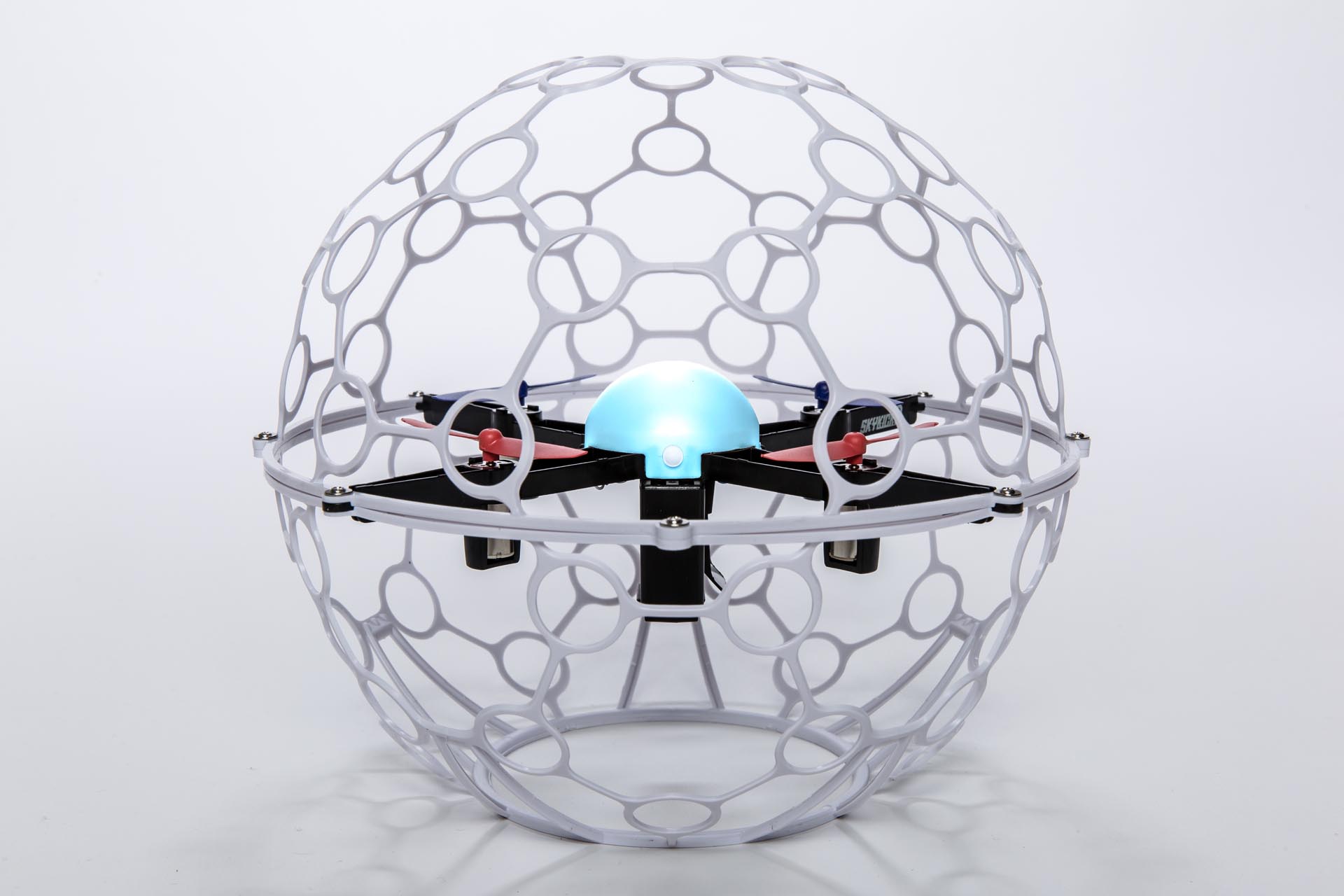 小型ドローン「SKYKICK」で、自宅でもドローンアソビを満喫
